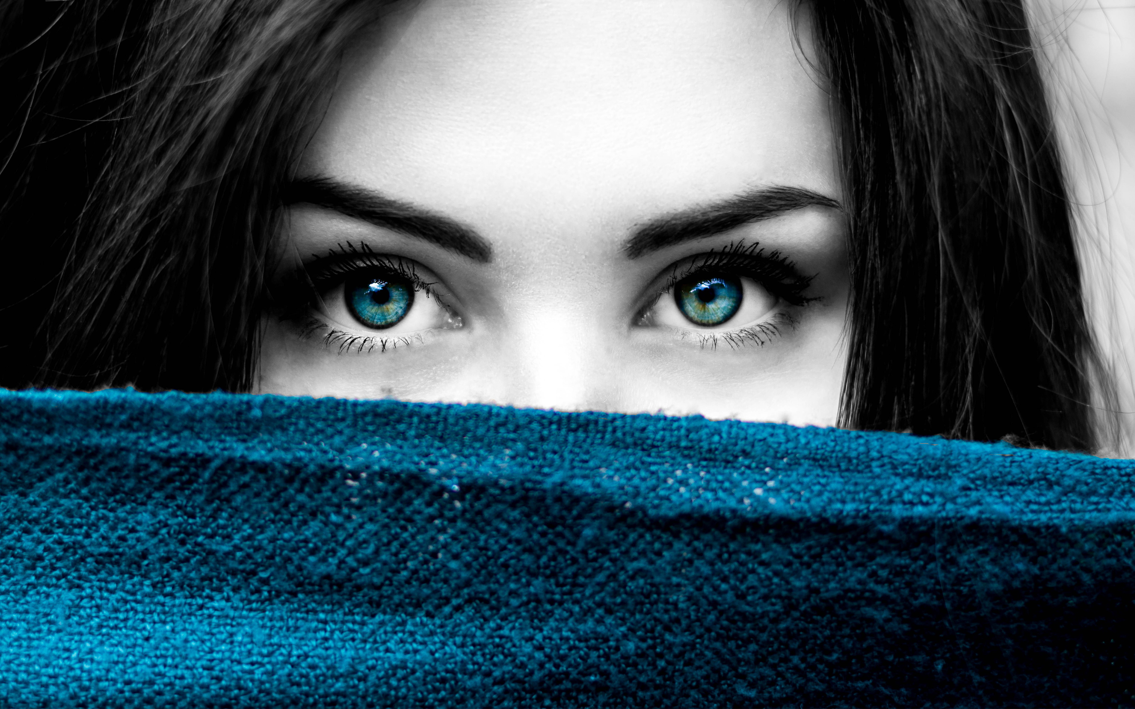 Blue Eyes 4K2765012021